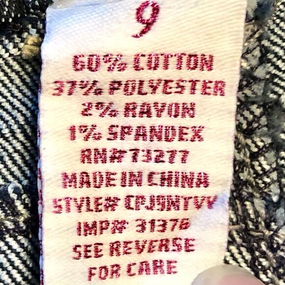 Candie’s Jeans with Embroidery and Bling Detail in Dark Blue Women’s 9 (Jr) - Picture 10 of 11